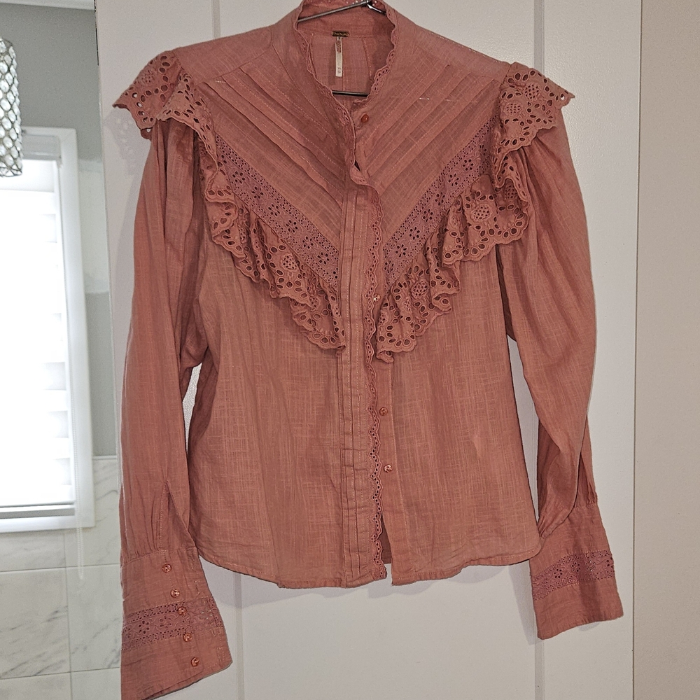 Free Poeple Fits Like M Women's Pink Ruffled Top